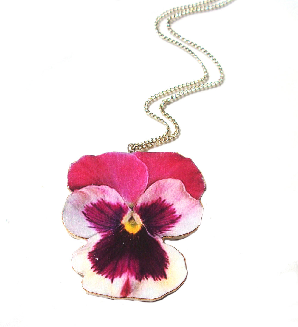 Pansy Flower Necklace, Pansy Wooden Flower Necklace By Gossimar Wings, Flower Necklace, Pink Pansy Necklace